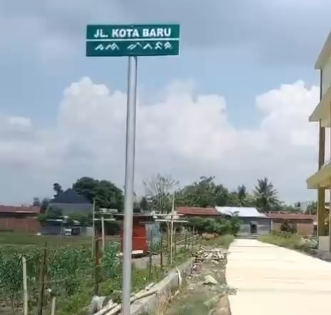 Rabat Beton Diduga Masuk Lahan Pribadi Oknum Dewan, Warga: “Sapi Saja Ikut Protes”