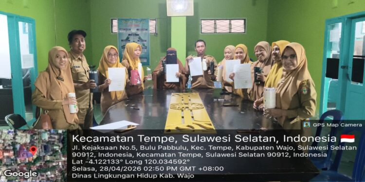 DLH Wajo Wajibkan Pegawai Gunakan Tumbler, Langkah Nyata Kurangi Sampah Plastik Dimulai dari Kantor