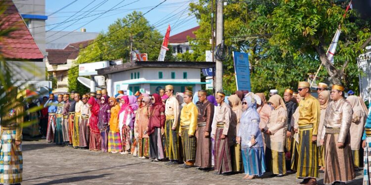 Hardiknas Meriah di 1.000 Titik, Tapi 10 Ribu Anak Wajo Tak Sekolah — Seremoni atau Solusi?
