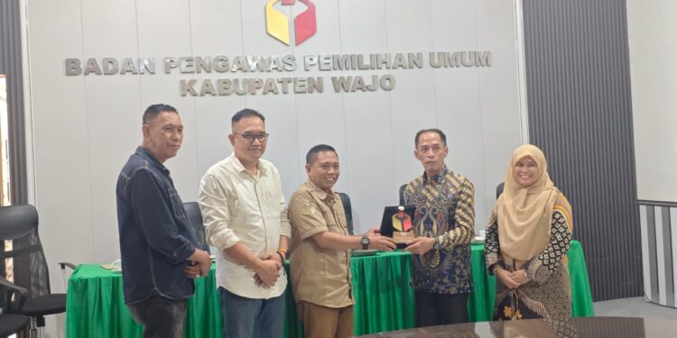 Ketua Komisi I DPRD Wajo Hadiri Rakor Penyelesaian Sengketa Bersama Bawaslu