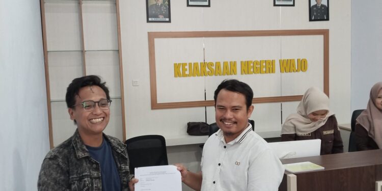 Keramat Resmi Laporkan Kadis Pendidikan Wajo Ke Kejaksaan Negeri