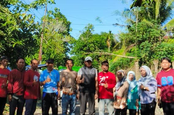 DLH Wajo Bersama Camat, Lurah dan Warga Gelar Kerja Bakti Serentak di 16 Kelurahan Kecamatan Tempe