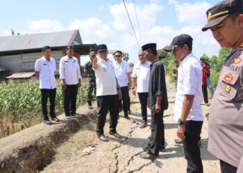 Bupati Wajo Tinjau Langsung Longsor di Watampanua, Pastikan Penanganan Segera Dilakukan